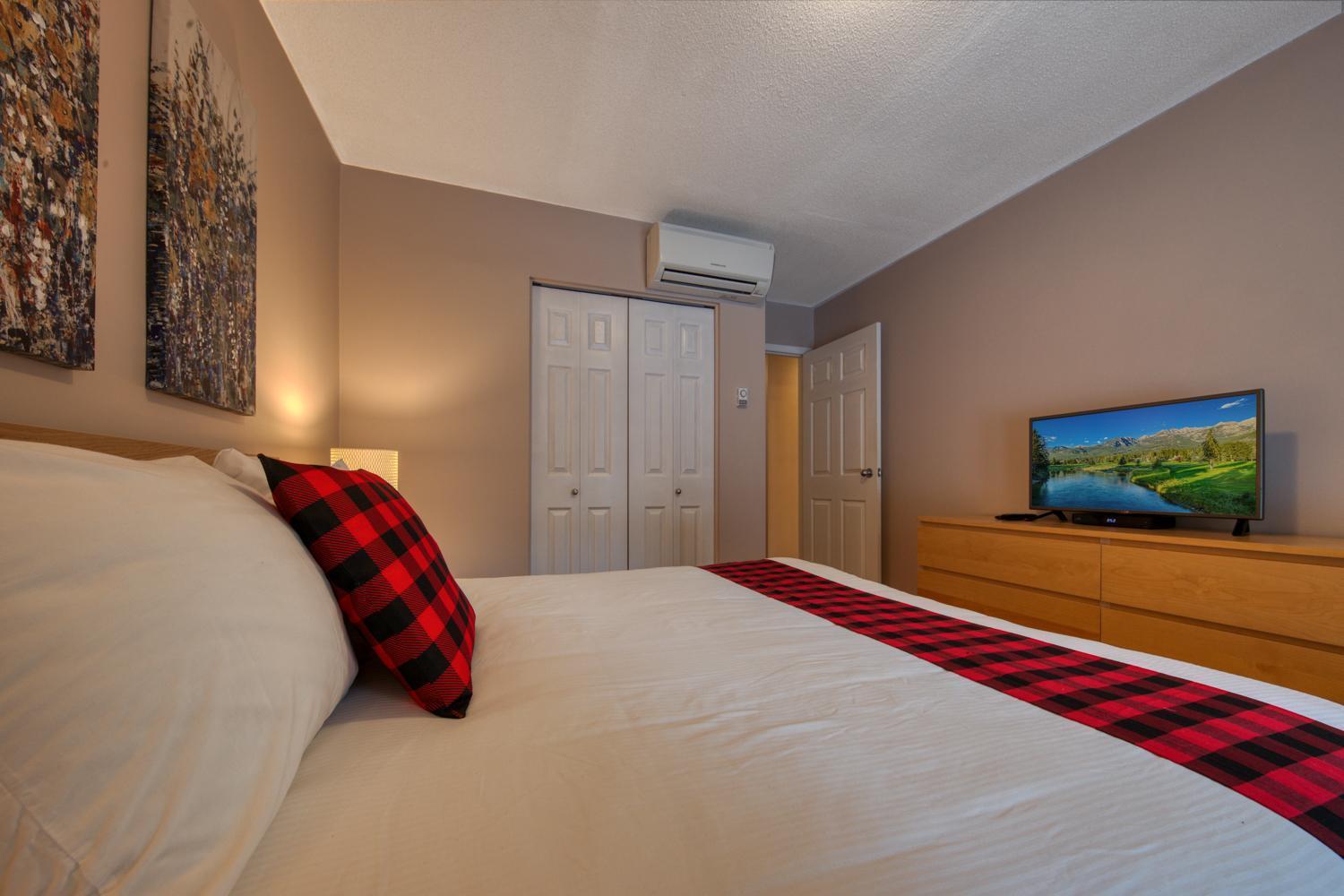 Ridgeview Resort Radium Hot Springs Esterno foto