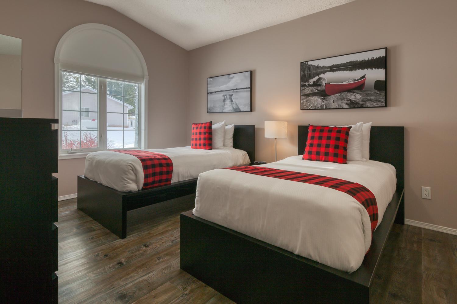 Ridgeview Resort Radium Hot Springs Esterno foto