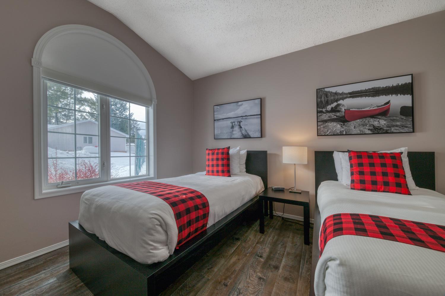 Ridgeview Resort Radium Hot Springs Esterno foto